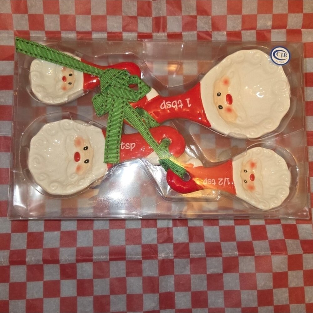 NWT Christmas Ceramic Measuring Spoons